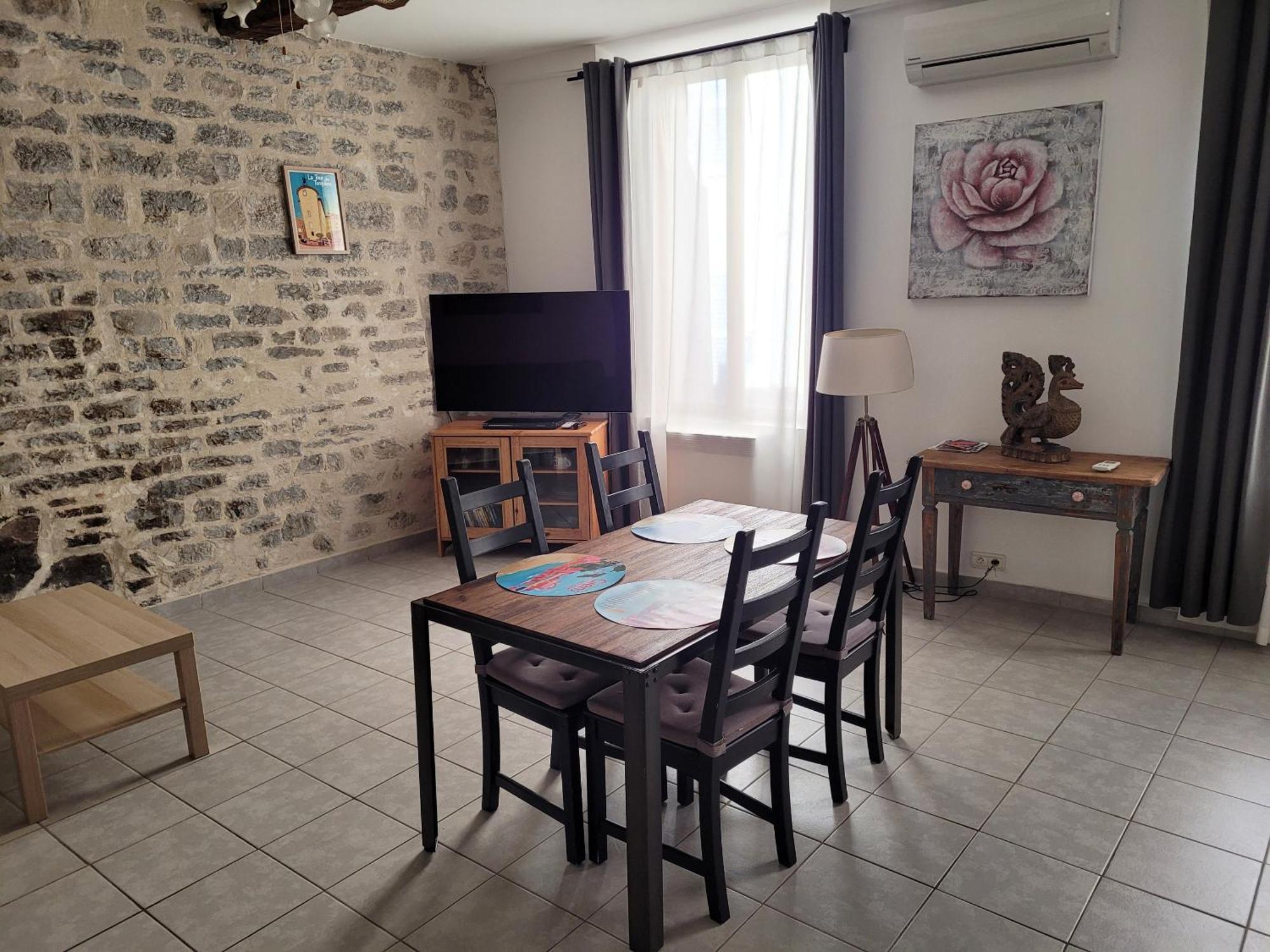 Souvenirs D'Hier Apartment Hyeres Bagian luar foto